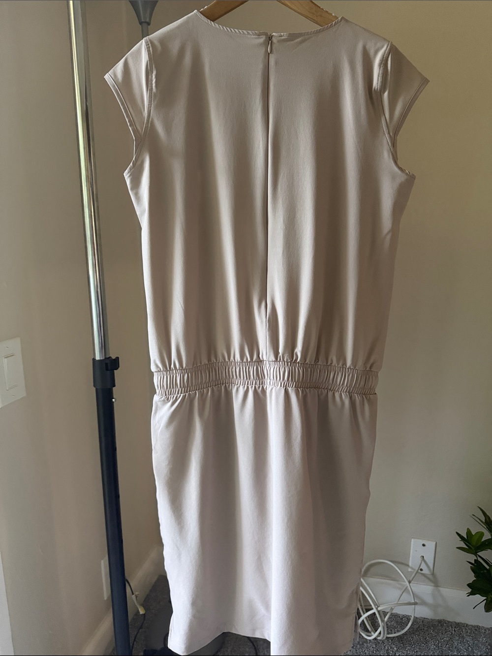 Albion Fit Going Places Dress Taupe Beige Size M - Picture 3 of 7